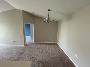 6680 Wareham Ct in Dayton, OH - Building Photo - Building Photo