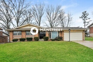 4728 Sunnyview Dr in St. Louis, MO - Building Photo