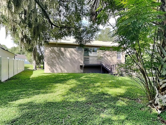 property at 901 Hilly Bend Dr