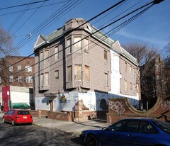 131 Highland Ave in Newark, NJ - Building Photo