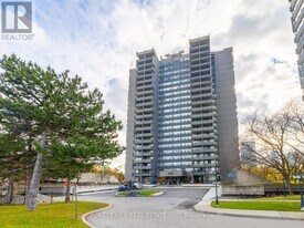 4101 Sheppard Ave E in Toronto, ON - Building Photo