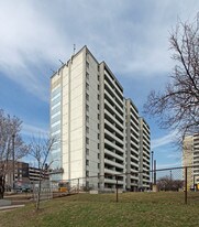 55 Greenbrae Cir in Toronto, ON - Building Photo