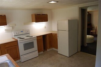 649 Kenilworth Cir in Stone Mountain, GA - Building Photo - Building Photo