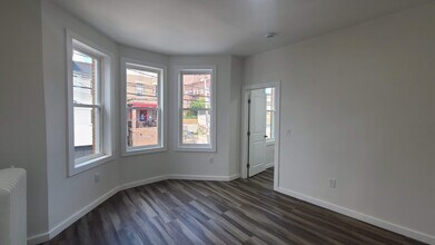 113 63rd St, Unit 2 in West New York, NJ - Foto de edificio - Building Photo