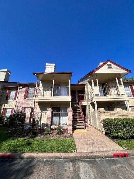 property at 2120 El Paseo St