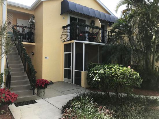 555 Waterside Dr in Hypoluxo, FL - Building Photo