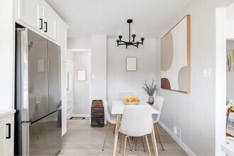 10516 Pearl St in Northglenn, CO - Foto de edificio - Building Photo