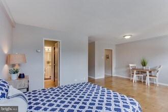 1200 N Nash St-Unit -202 in Arlington, VA - Building Photo - Building Photo