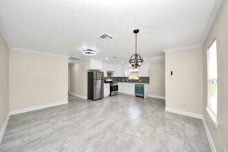 7066 Villa Dr in Houston, TX - Building Photo - Building Photo