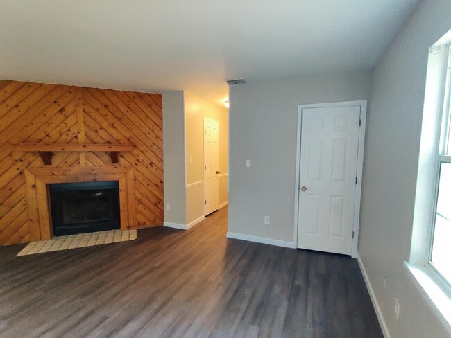 2366 Gregory Dr in Tallahassee, FL - Building Photo - Building Photo