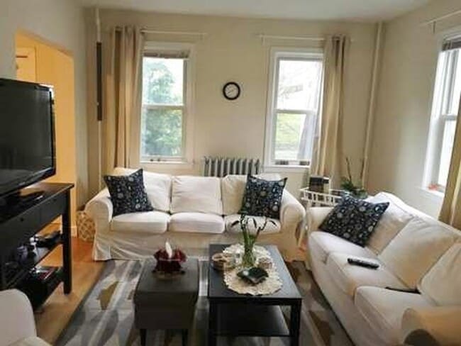 property at 10 Frances St