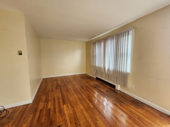 65 Fairview Ave, Unit 65 in Hamden, CT - Foto de edificio - Building Photo