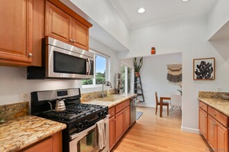 1204 Hygeia Ave in Encinitas, CA - Building Photo - Building Photo