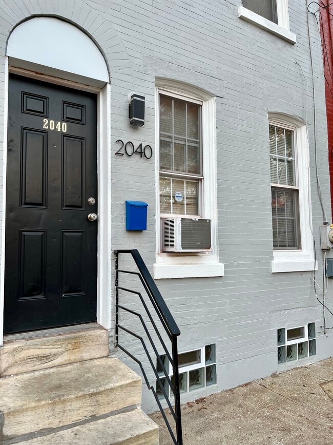 property at 2040 N Darien St