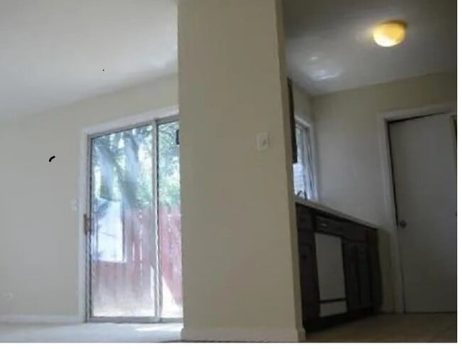 property at 1733 Queensbury Cir