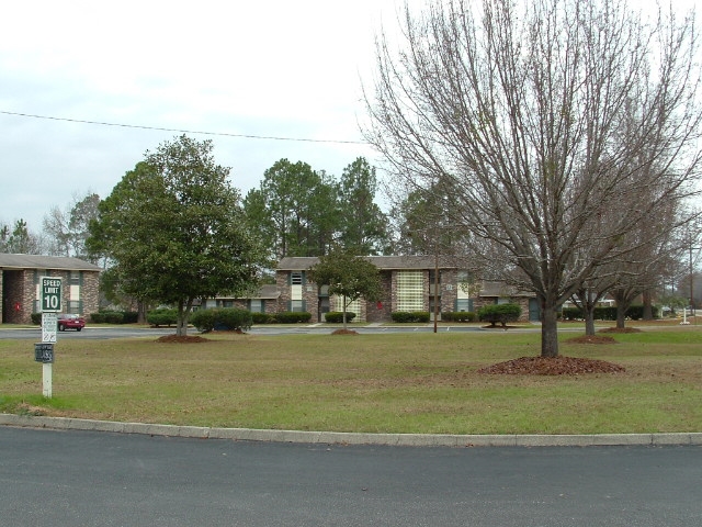 Pinewood Park Apartments in Allendale, SC - Building Photo