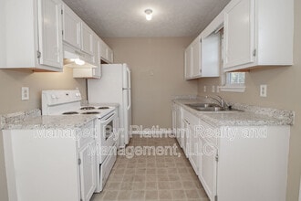 667 Artic Ave in Oak Grove, KY - Building Photo - Building Photo