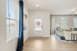 1121 Sunset Run NE in Conyers, GA - Building Photo - Building Photo