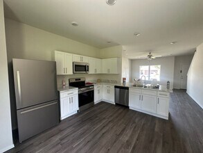 2358 S Ouachita Dr in Fayetteville, AR - Building Photo - Building Photo