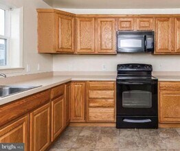 5237 Crowson Ave in Baltimore, MD - Building Photo - Building Photo