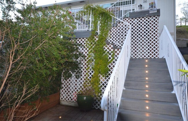 property at 90 Alta Loma Ct