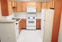 Midland Heights Apartments in Papillion, NE - Building Photo - Building Photo