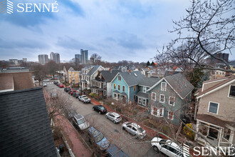 8 Rockingham St, Unit 2 in Cambridge, MA - Building Photo - Building Photo