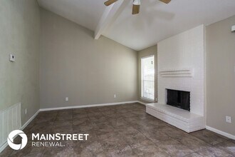 24111 Spring Gum Dr in Spring, TX - Building Photo - Building Photo