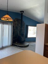 6409 S Aurora Dr in Wasilla, AK - Building Photo