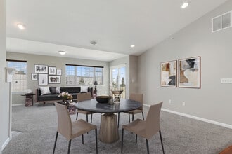 Southwind Prairie Apartments in Lake Geneva, WI - Building Photo - Building Photo