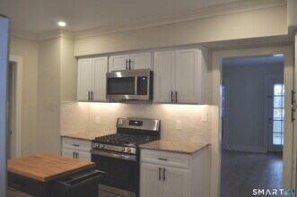 56 Harrison Ave in Branford, CT - Building Photo - Building Photo