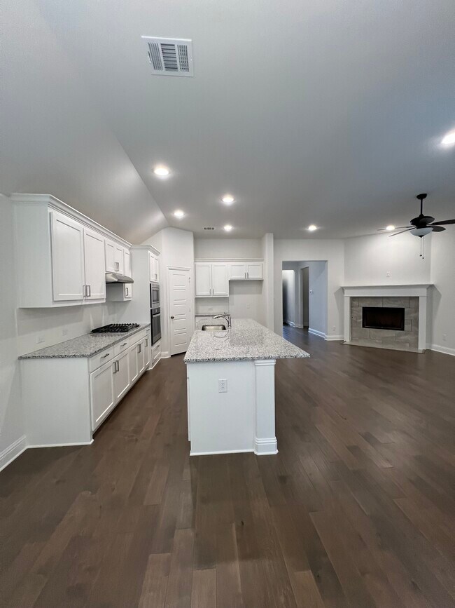 4428 Mill Falls Dr in Crowley, TX - Building Photo - Building Photo