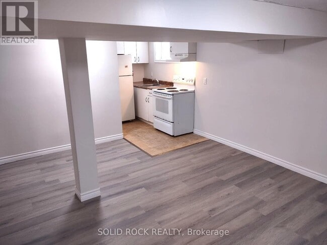 1254 Dorchester Ave in Ottawa, ON - Building Photo - Building Photo