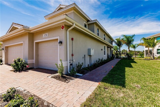 3791 Pebblebrook Ridge Ct in Ft. Myers, FL - Foto de edificio - Building Photo