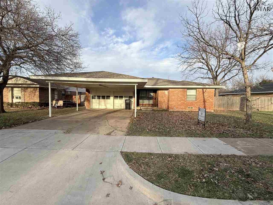 4509 Alamo Dr in Wichita Falls, TX - Building Photo