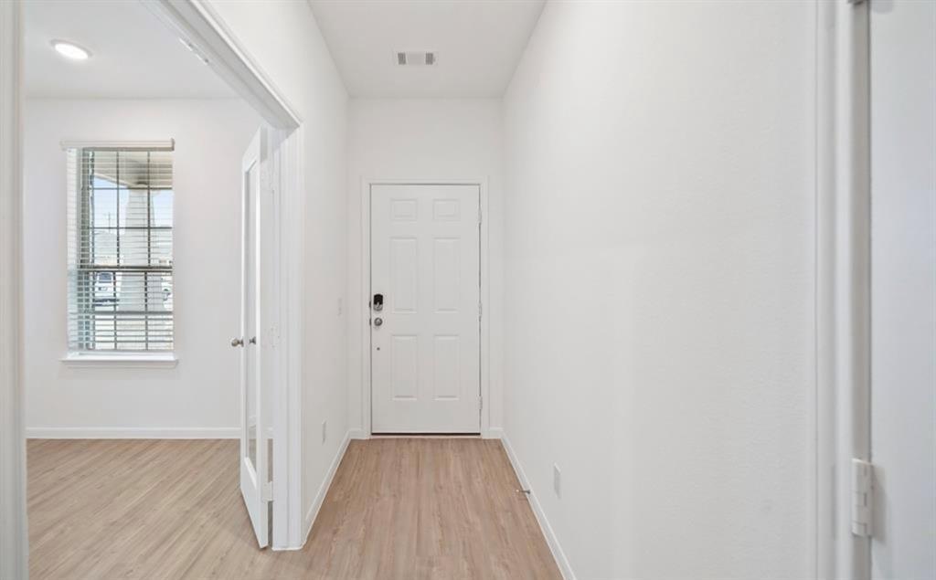 335 Shady Cedar Hl Ln in Willis, TX - Building Photo