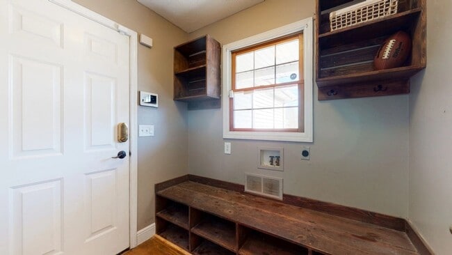 property at 14 Kleggstone Cir