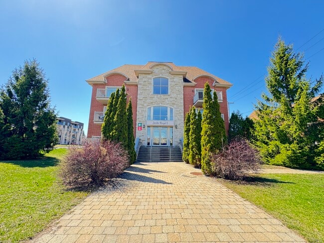 property at 4270 Des Sources Boul
