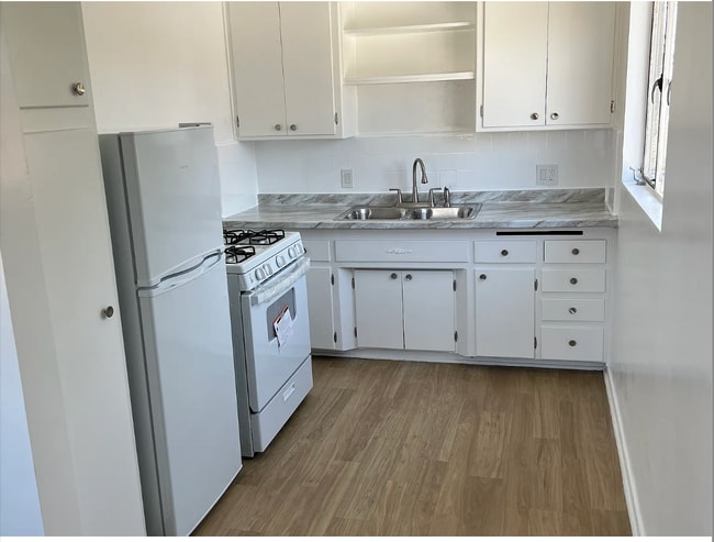 1901 W Martin Luther King Jr Blvd, Unit 9