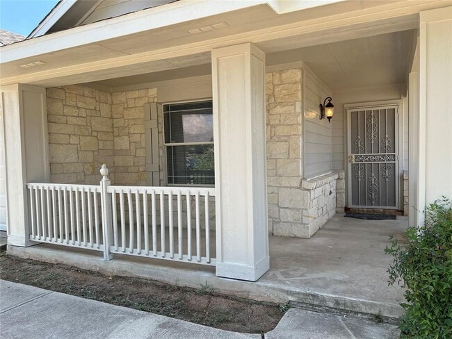 309 Decker Dr in Hutto, TX - Building Photo - Building Photo