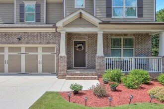 4688 Cantrell Rd in Flowery Branch, GA - Building Photo - Building Photo