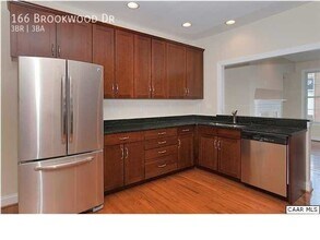 166 Brookwood Dr in Charlottesville, VA - Building Photo - Building Photo