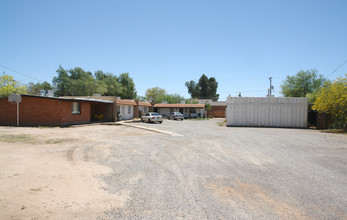 1134-1154 E Blacklidge Dr in Tucson, AZ - Building Photo - Building Photo