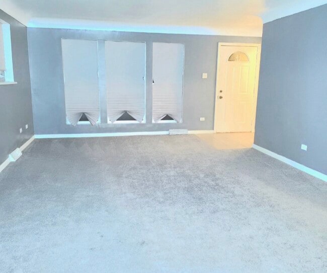 15227 5th Ave in Phoenix, IL - Building Photo - Building Photo