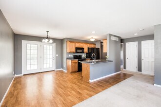 338 16th St Cir in Junction City, KS - Building Photo - Building Photo