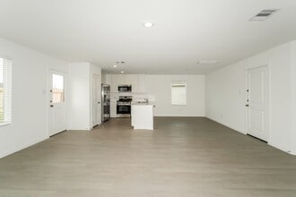 10827 Bird Of Paradise Ln in Houston, TX - Foto de edificio - Building Photo