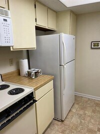 2832 S Bartell Dr photo'