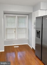 8564 Springfield Oaks Dr in Springfield, VA - Building Photo - Building Photo