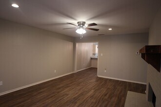 8327-8329 El Cerrito Dr in Tyler, TX - Building Photo - Building Photo