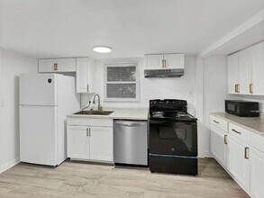 2006 Texas Ave in Savannah, GA - Building Photo - Building Photo